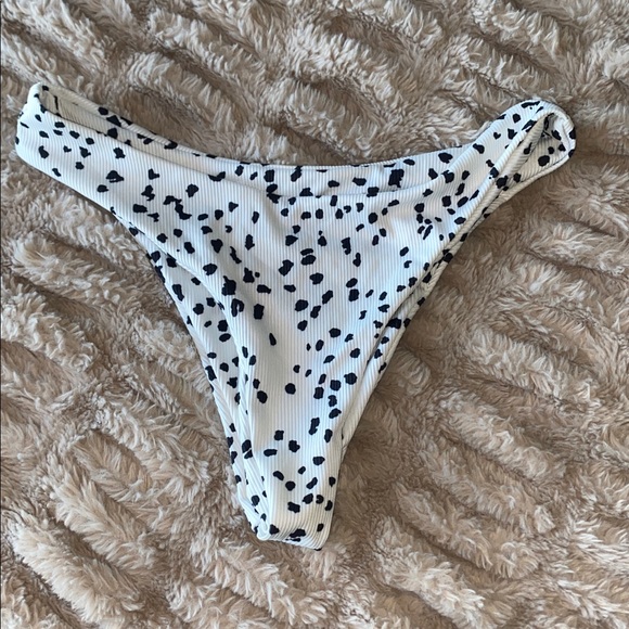 SHEIN Bikini Set - Picture 2 of 4